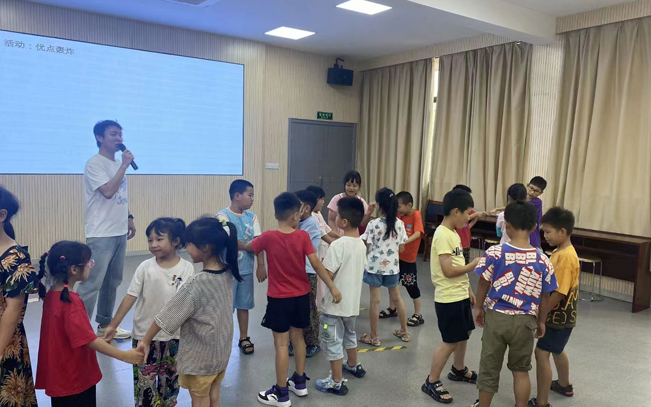 佛冈龙观乡中心学校